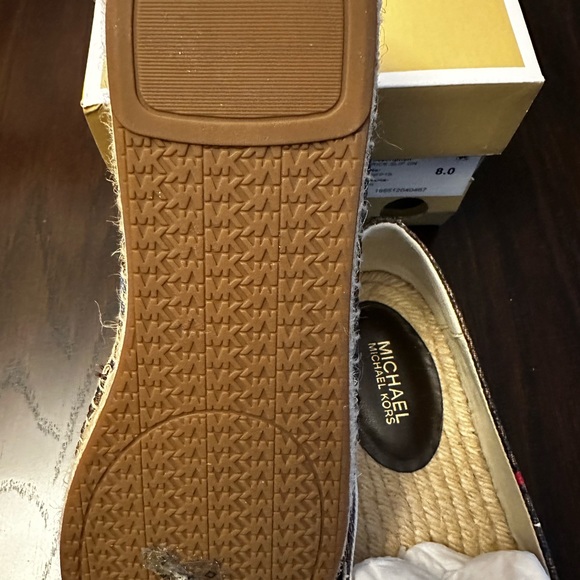 MICHAEL KORS JET SET SHOES 👟 HTF! - Picture 8 of 8